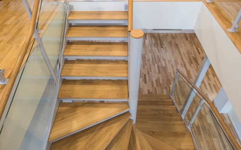Corner staircase