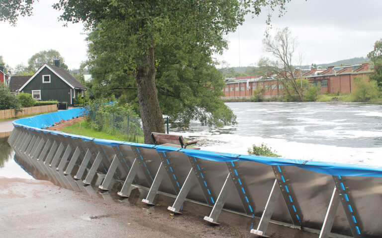 Mobile Flood Barriers